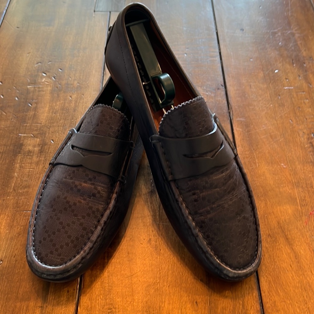 Gucci Navy Diamanté Driver 8G Good Condition